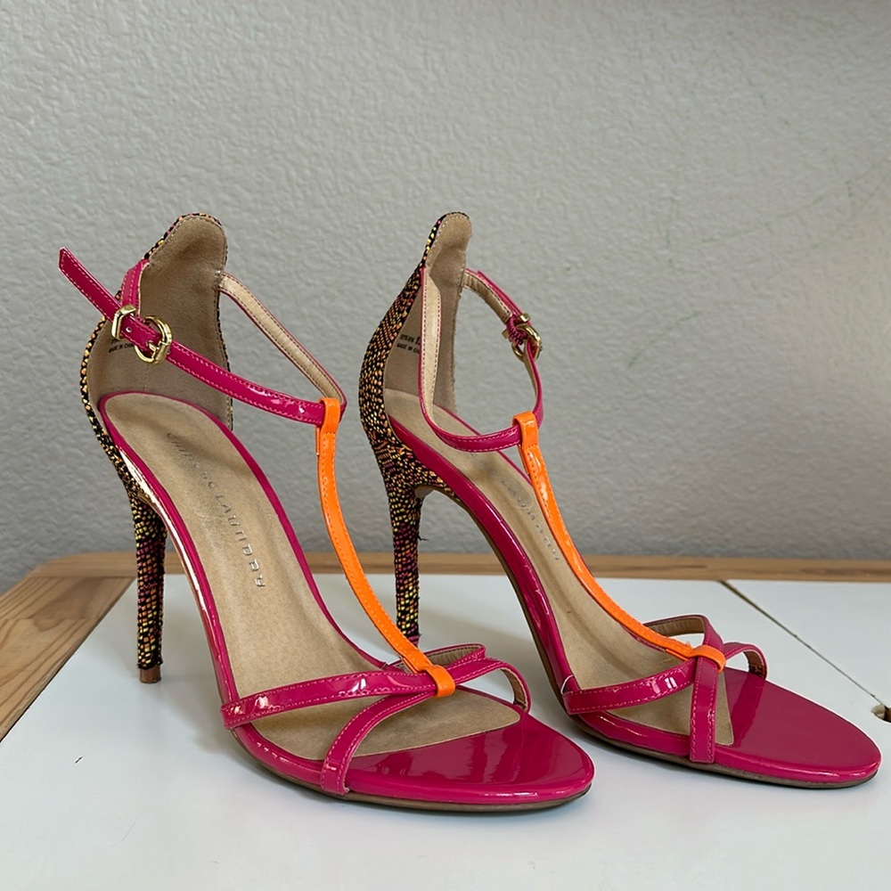 Chinese Laundry sandal